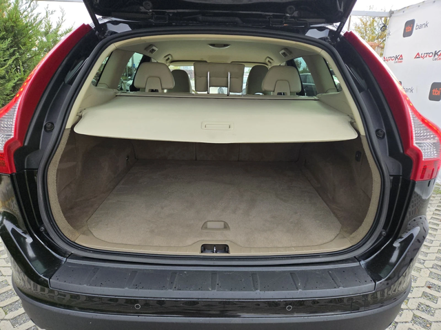 Volvo XC60 2.0D-163кс= АВТОМАТ= НАВИ= SUMMUM - автомобили, коли, обяви за нови и употребявани 9