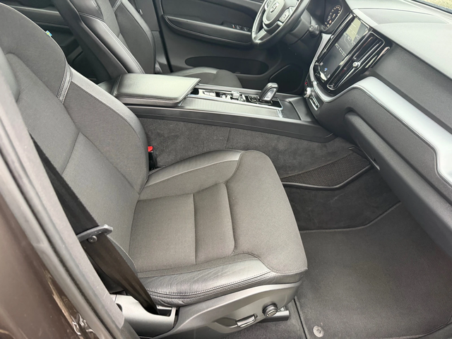 Volvo XC60 B4 AWD (KATO НОВА) - автомобили, коли, обяви за нови и употребявани 10