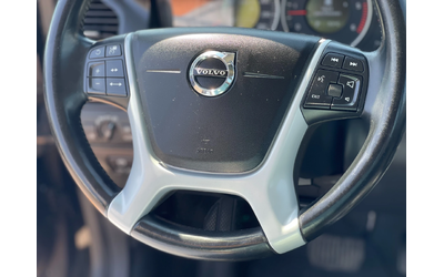 Volvo XC60 2.4D4 AWD - автомобили, коли, обяви за нови и употребявани 15