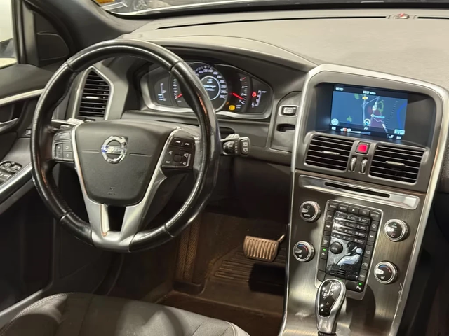 Volvo XC60 2.0 D4 Momentum 181ps Geartronic Xenon Navi - автомобили, коли, обяви за нови и употребявани 6