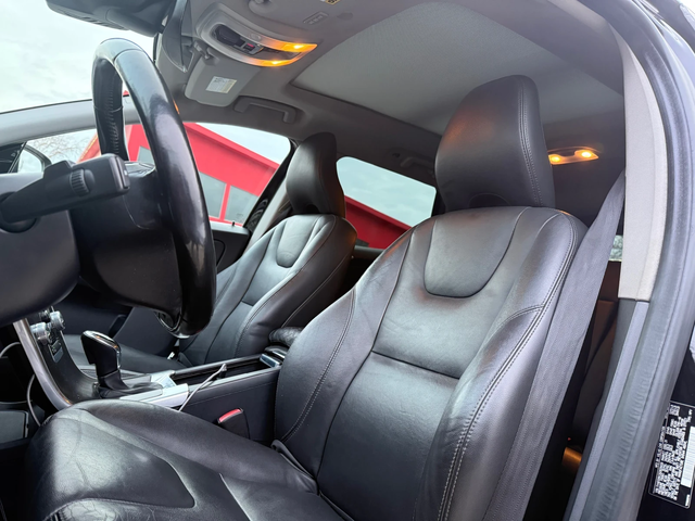 Volvo XC60 Бенз/ГАЗ* ПОДГРЕВ* 4х4* КАМЕРА* АВТОПИЛОТ - автомобили, коли, обяви за нови и употребявани 10