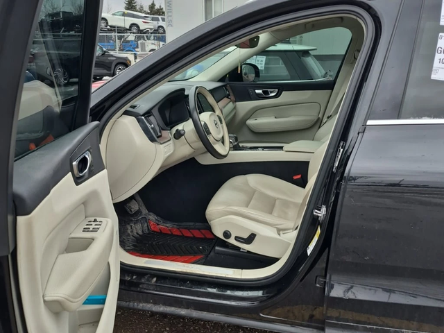 Volvo XC60 * MOMENTUM * CARFAX * ЦЕНА ДО БГ - автомобили, коли, обяви за нови и употребявани 5