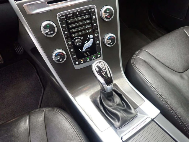 Volvo XC60 * CARFAX * ЦЕНА ДО БГ - автомобили, коли, обяви за нови и употребявани 11