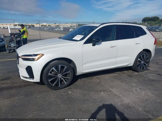 Volvo XC60 B5 PLUS DARK THEME - автомобили, коли, обяви за нови и употребявани 1