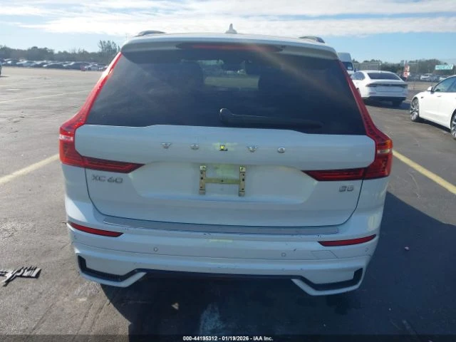 Volvo XC60 B5 PLUS DARK THEME - автомобили, коли, обяви за нови и употребявани 8