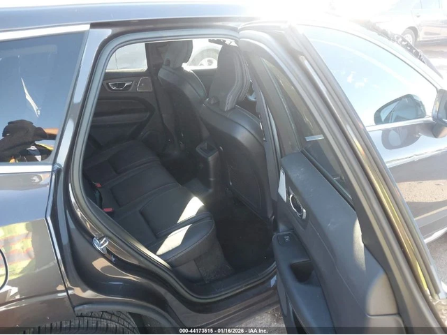 Volvo XC60 RECHARGE PLUG-IN HYBRID T8 INSCRIPTION EXTENDED R - автомобили, коли, обяви за нови и употребявани 7