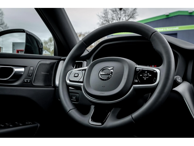 Volvo XC60 R-Design - автомобили, коли, обяви за нови и употребявани 10