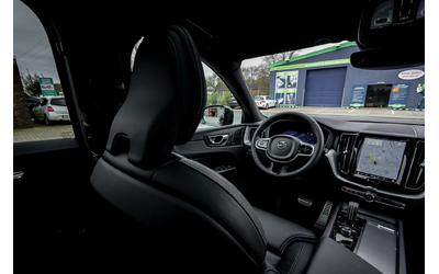 Volvo XC60 R-Design - автомобили, коли, обяви за нови и употребявани 12