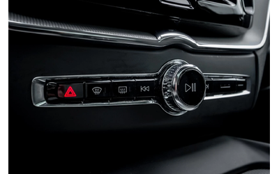 Volvo XC60 R-Design - автомобили, коли, обяви за нови и употребявани 14