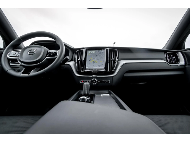 Volvo XC60 R-Design - автомобили, коли, обяви за нови и употребявани 5