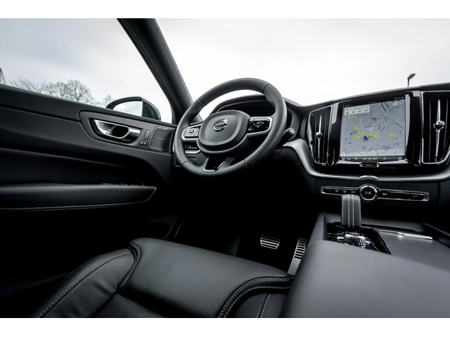 Volvo XC60 R-Design - автомобили, коли, обяви за нови и употребявани 6