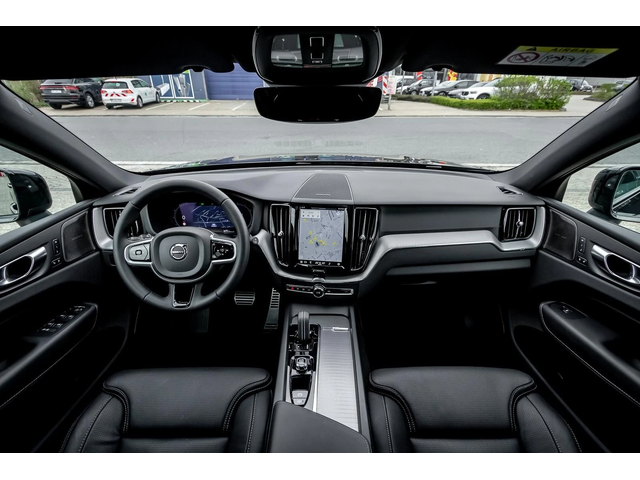 Volvo XC60 R-Design - автомобили, коли, обяви за нови и употребявани 9