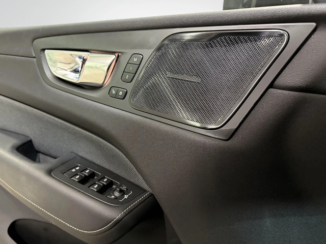 Volvo XC60 B6 AWD С РЕГИСТРАЦИЯ&АВТО КРЕДИТ - автомобили, коли, обяви за нови и употребявани 11