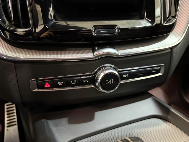 Volvo XC60 B6 AWD С РЕГИСТРАЦИЯ&АВТО КРЕДИТ - автомобили, коли, обяви за нови и употребявани 12