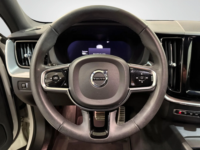 Volvo XC60 B6 AWD С РЕГИСТРАЦИЯ&АВТО КРЕДИТ - автомобили, коли, обяви за нови и употребявани 7