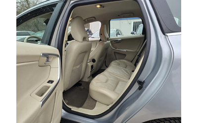 Volvo XC60 2.4D4 4Х4 163к.с - автомобили, коли, обяви за нови и употребявани 10