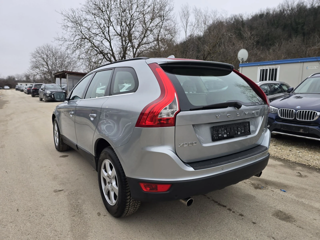 Volvo XC60 2.4D4 4Х4 163к.с - автомобили, коли, обяви за нови и употребявани 2