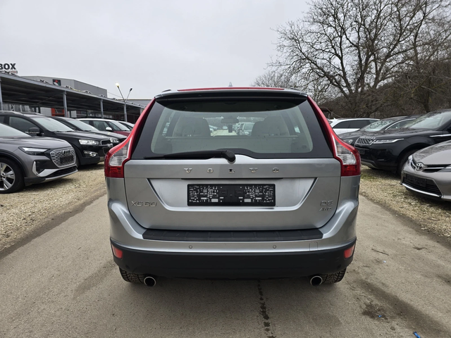 Volvo XC60 2.4D4 4Х4 163к.с - автомобили, коли, обяви за нови и употребявани 5