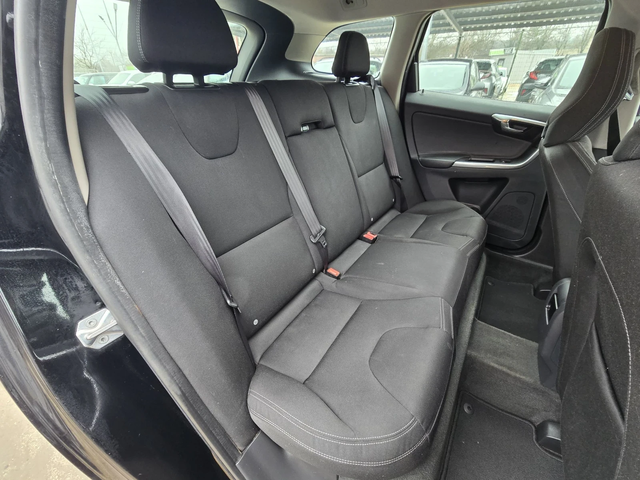 Volvo XC60 2.0d 190к.с 4х4 - автомобили, коли, обяви за нови и употребявани 13