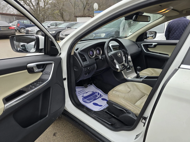 Volvo XC60 2.4d 163к.с 4x4 6 скорости - автомобили, коли, обяви за нови и употребявани 10