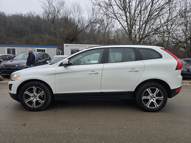 Volvo XC60 2.4d 163к.с 4x4 6 скорости - автомобили, коли, обяви за нови и употребявани 6