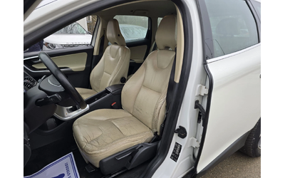 Volvo XC60 2.4d 163к.с 4x4 6 скорости - автомобили, коли, обяви за нови и употребявани 9