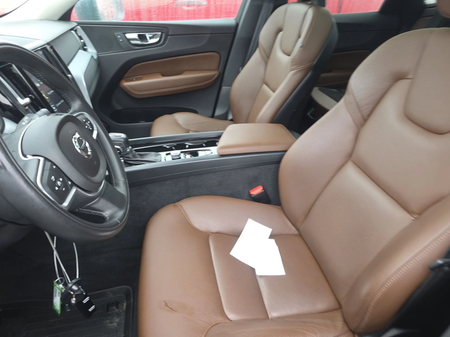 Volvo XC60 T5* MOMENTUM* ДИГИТАЛНО* ТАБЛО* 360КАМЕРА* LANE* A - автомобили, коли, обяви за нови и употребявани 9