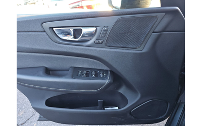 Volvo XC60 T8* HYBRID* R* DESIGN* HARMON* KARDON* ПАНОРАМА* - автомобили, коли, обяви за нови и употребявани 8