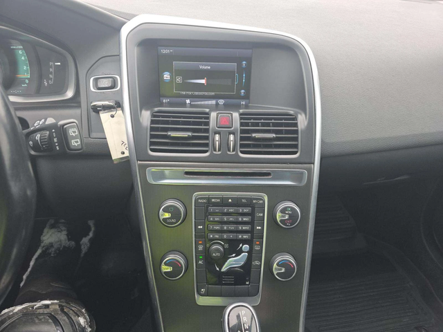 Volvo XC60 T6* ДИГИТАЛНО* ТАБЛО* ПОДГРЕВ* КАМЕРА* КЕЙЛЕС* - автомобили, коли, обяви за нови и употребявани 6