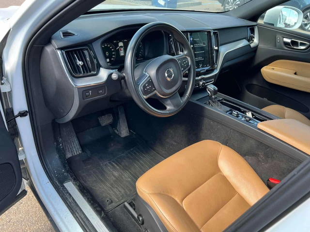 Volvo XC60 * Momentum * PANO* KEYLESS* ПОДГРЕВ* - автомобили, коли, обяви за нови и употребявани 4
