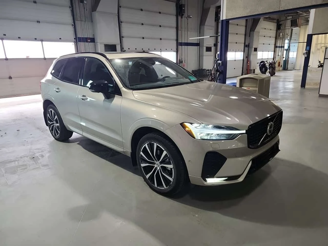 Volvo XC60 PLUS DARK THEME| MEMORY| PANO| 2 КЛЮЧА| - автомобили, коли, обяви за нови и употребявани 1