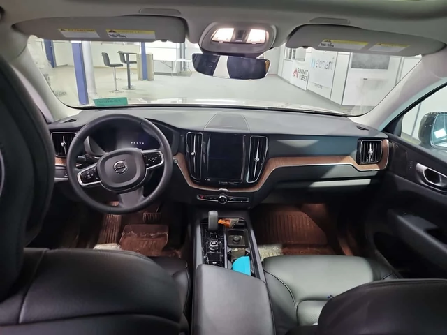 Volvo XC60 PLUS DARK THEME| MEMORY| PANO| 2 КЛЮЧА| - автомобили, коли, обяви за нови и употребявани 7