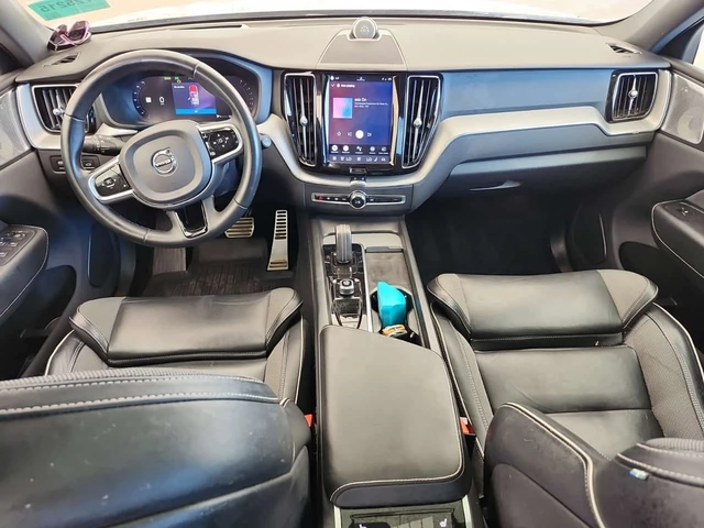 Volvo XC60 * R Design * ПАНОРАМА* KEYLESS* + ГУМИ * - автомобили, коли, обяви за нови и употребявани 9