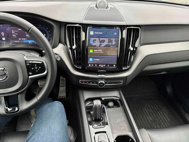 Volvo XC60 * R Design * DISTRONIC* PANO* + ГУМИ - автомобили, коли, обяви за нови и употребявани 8