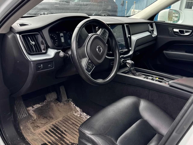 Volvo XC60 * Momentum * CARFAX * 2 КЛЮЧА * ПАНО * ПОДГРЕВИ - автомобили, коли, обяви за нови и употребявани 4