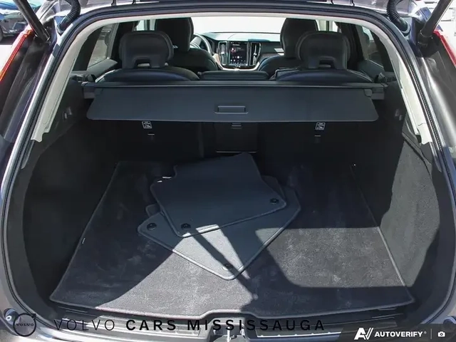 Volvo XC60 Plus Bright Theme * CARFAX * АВТО КРЕДИТ * - автомобили, коли, обяви за нови и употребявани 6