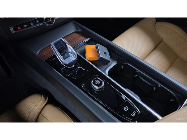 Volvo XC60 T8* ULTRA BRIGHT* BOWERS&WILKINS* ПАНО* 360* HUD* - автомобили, коли, обяви за нови и употребявани 7