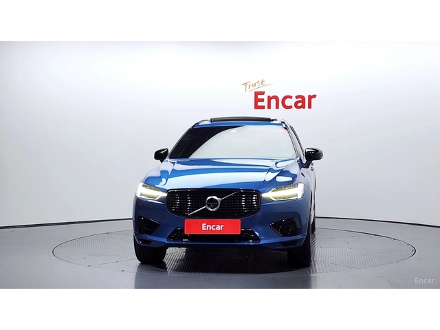 Volvo XC60 T8* R-Design* 360* HUD* HARMAN KARDON* PANO* ПОДГР - автомобили, коли, обяви за нови и употребявани 2