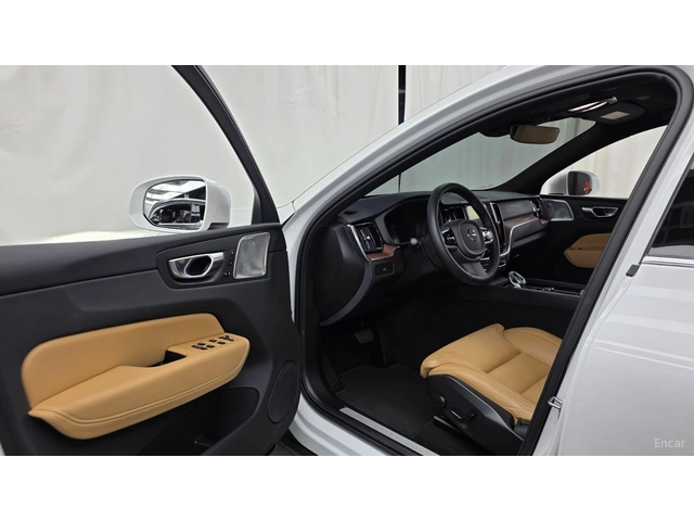 Volvo XC60 B5* ULTRA BRIGHT* Bowers&Wilkins* PANO* ПОДГРЕВ* О - автомобили, коли, обяви за нови и употребявани 8