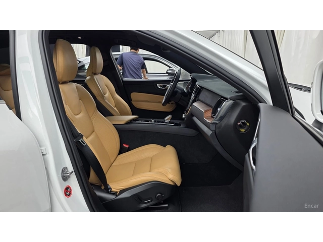 Volvo XC60 B5* ULTRA BRIGHT* Bowers&Wilkins* PANO* ПОДГРЕВ* О - автомобили, коли, обяви за нови и употребявани 9