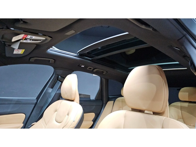 Volvo XC60 B5 Ultra Bright* HUD* 360* МАСАЖИ* КОЖА* ПАНО - автомобили, коли, обяви за нови и употребявани 14