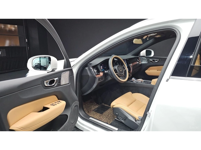 Volvo XC60 B5 Ultra Bright* HUD* 360* МАСАЖИ* КОЖА* ПАНО - автомобили, коли, обяви за нови и употребявани 7