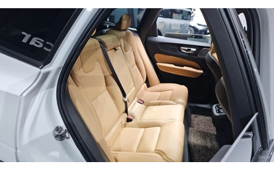 Volvo XC60 B5 Ultra Bright* HUD* 360* МАСАЖИ* КОЖА* ПАНО - автомобили, коли, обяви за нови и употребявани 8