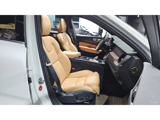 Volvo XC60 B5 Ultra Bright* HUD* 360* МАСАЖИ* КОЖА* ПАНО - автомобили, коли, обяви за нови и употребявани 9