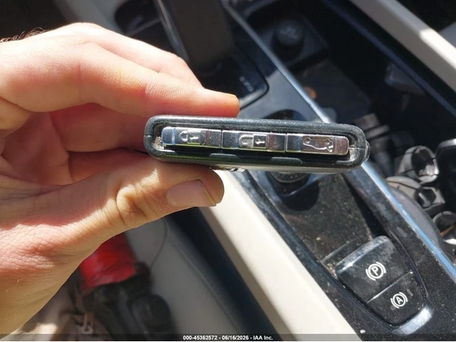 Volvo XC60 * B5* PLUS* DARK* ПАНО* KEYLESS* Camera* ПОДГРЕВ* - автомобили, коли, обяви за нови и употребявани 13