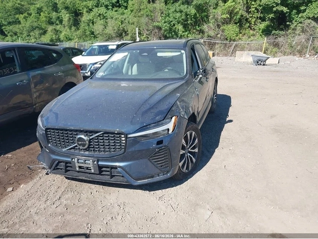 Volvo XC60 * B5* PLUS* DARK* ПАНО* KEYLESS* Camera* ПОДГРЕВ* - автомобили, коли, обяви за нови и употребявани 2