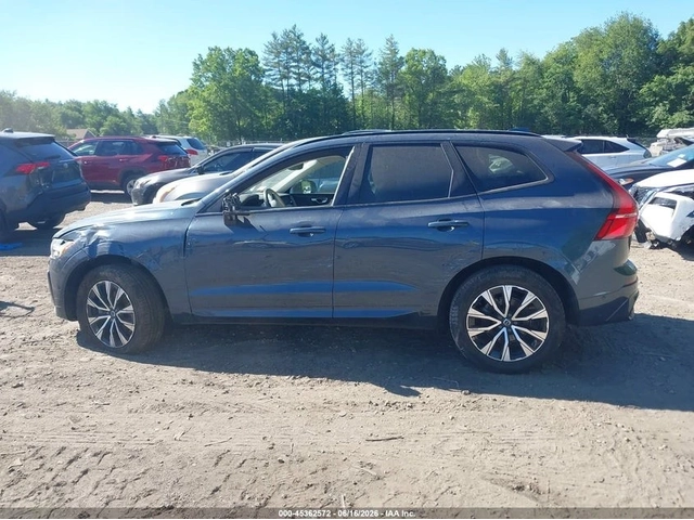 Volvo XC60 * B5* PLUS* DARK* ПАНО* KEYLESS* Camera* ПОДГРЕВ* - автомобили, коли, обяви за нови и употребявани 3