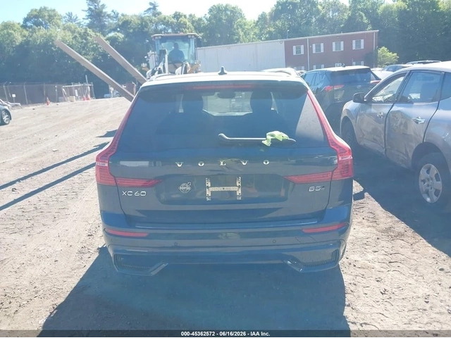 Volvo XC60 * B5* PLUS* DARK* ПАНО* KEYLESS* Camera* ПОДГРЕВ* - автомобили, коли, обяви за нови и употребявани 5