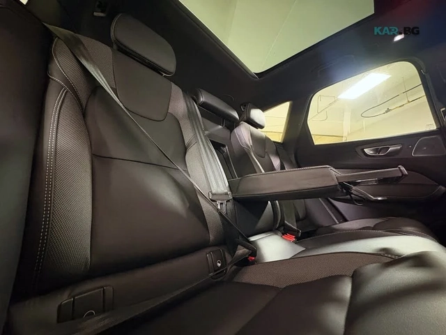 Volvo XC60 B6 Ultimate Dark Theme AWD - автомобили, коли, обяви за нови и употребявани 13