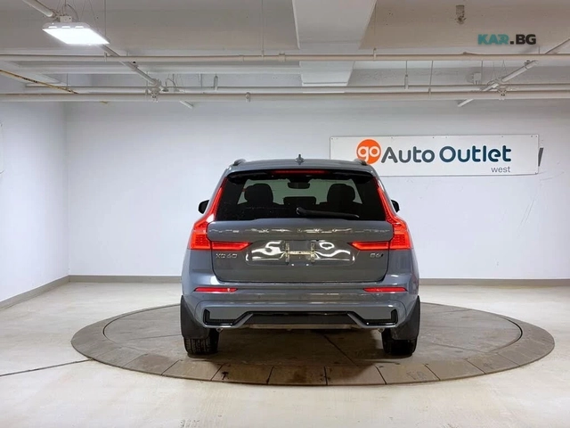 Volvo XC60 B6 Ultimate Dark Theme AWD - автомобили, коли, обяви за нови и употребявани 4